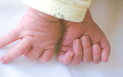 Cinco fotos imprescindibles de los primeros días de tu bebé